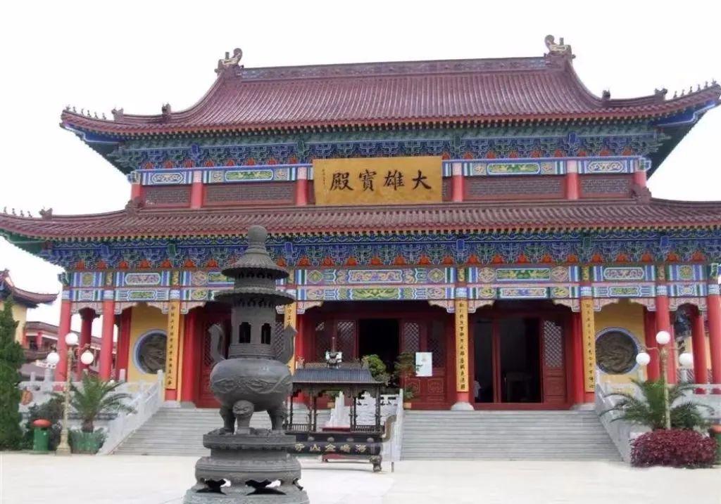 灵峰岩下古寺幽，沧海桑田眼底收——游浙江宁波大乘禅寺