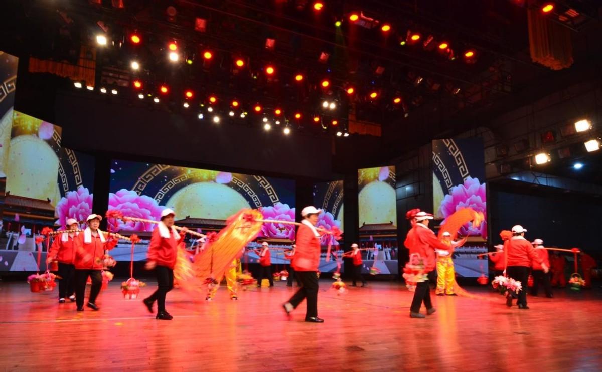 武安市磁山二街举办2024年迎新春团拜会 村民汇演乡村振兴乐章