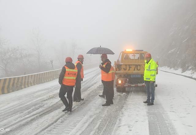 【今日黄冈】武穴市公路事业发展中心：以雪为令，众志成城保畅通