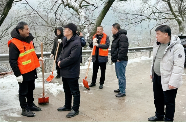 【新春在基层】湖北武穴市交通系统：“铲雪除冰畅交通 戮力同心保出行”掠影