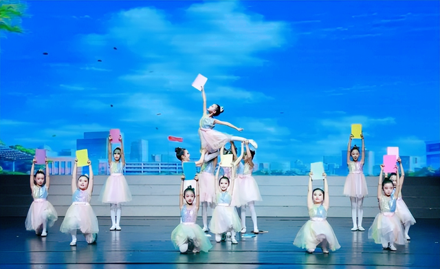 【今日黄冈】武穴市东方红小学创新节目精彩亮相黄冈市中小学美育节