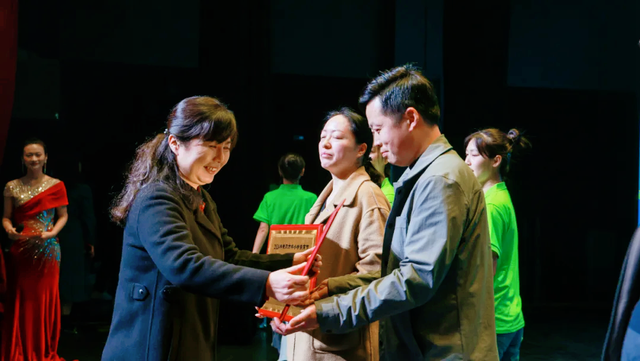 【今日黄冈】武穴市东方红小学创新节目精彩亮相黄冈市中小学美育节