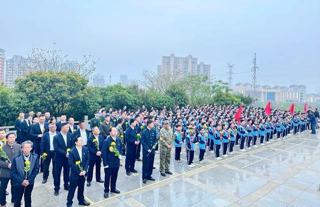 【今日黄冈·特别报道】武穴市开展“铸魂·2024·清明祭英烈”主题祭扫活动