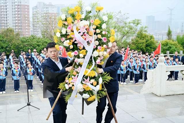【今日黄冈·特别报道】武穴市开展“铸魂·2024·清明祭英烈”主题祭扫活动