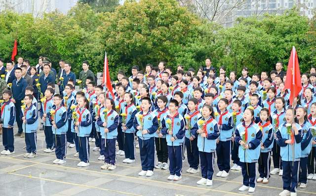 【今日黄冈·特别报道】武穴市开展“铸魂·2024·清明祭英烈”主题祭扫活动
