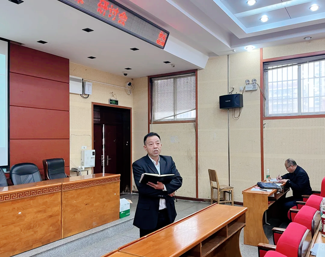 【今日黄冈】筑牢根基 提升能力——武穴市2024届高三英语历史学科二轮备考研讨会在育才高中召开