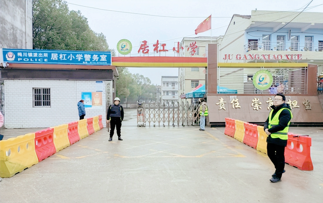 【今日黄冈】温晓鑫：用青春谱写教育传奇