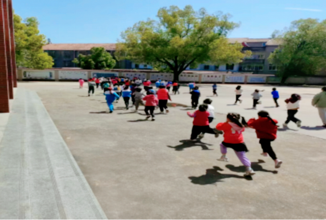 【今日黄冈】温晓鑫：用青春谱写教育传奇