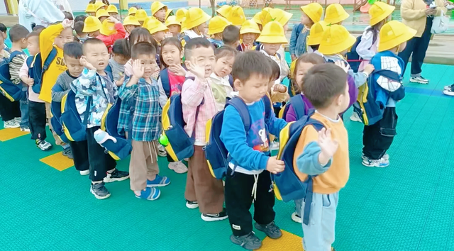 【今日黄冈】武穴市永宁幼儿园大法寺实验园区开展“亲近自然 拥抱春天”研学活动