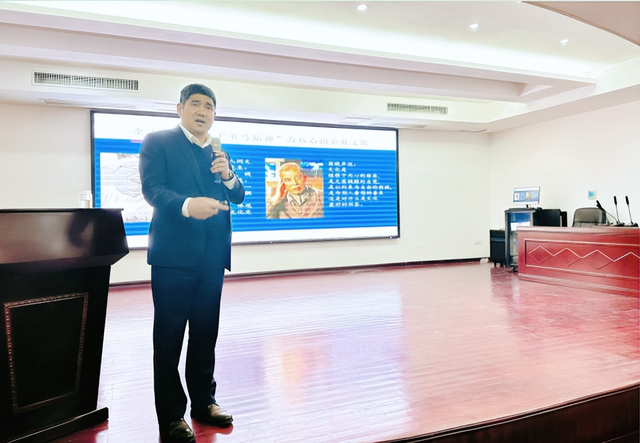 【今日黄冈】永不褪色的印象——听陶勇军讲座有感！