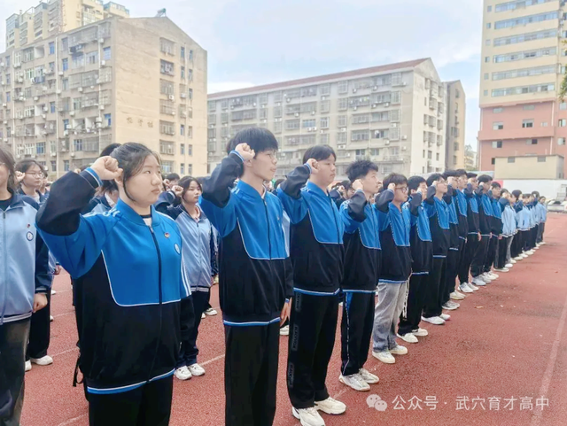 国旗下 | 武穴市育才高中罗平安：以奋斗之姿 担时代重任