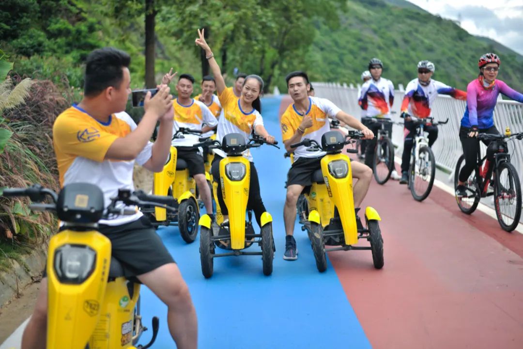 金飞豹：我在怒江有个探险工作室