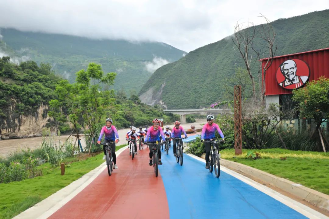 金飞豹：我在怒江有个探险工作室