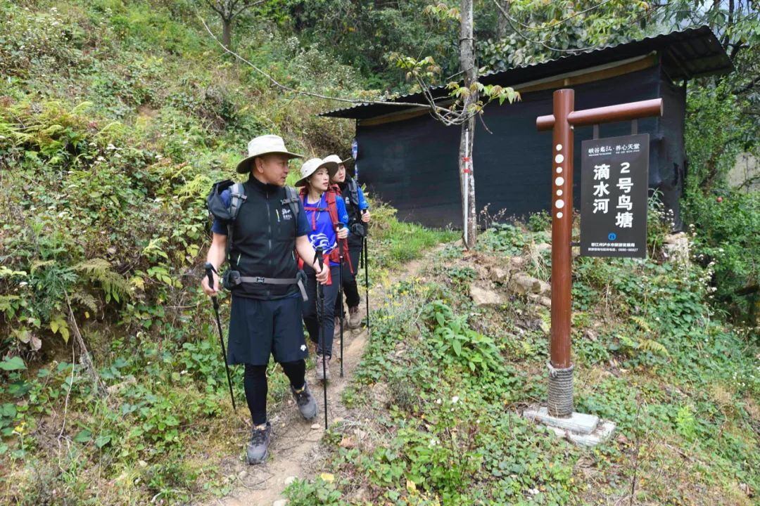 金飞豹：我在怒江有个探险工作室