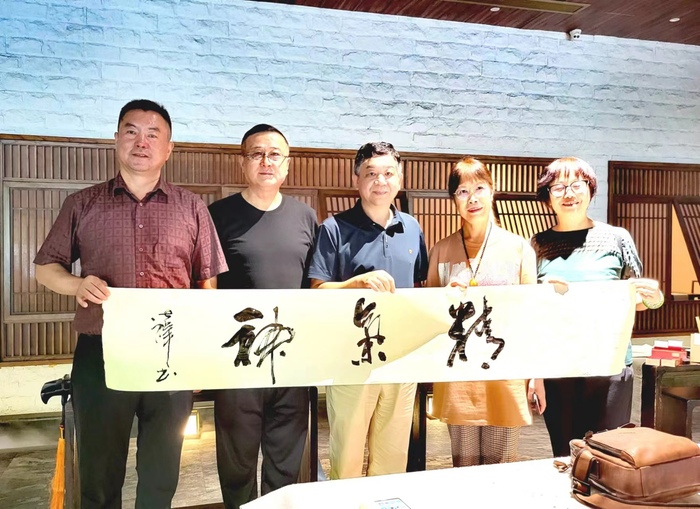 《当代人物》刘吉祥莅临合肥：上海与安徽之间的艺术桥梁 