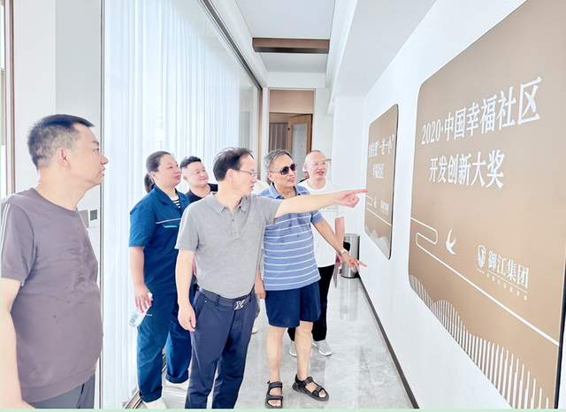 【特别报道】永恒的瞬间——为胡华文莅临武穴御江·悦江南考察摄影纪实