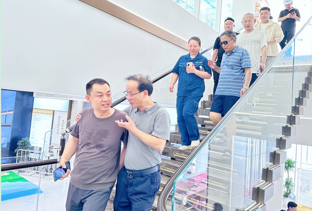 【特别报道】永恒的瞬间——为胡华文莅临武穴御江·悦江南考察摄影纪实