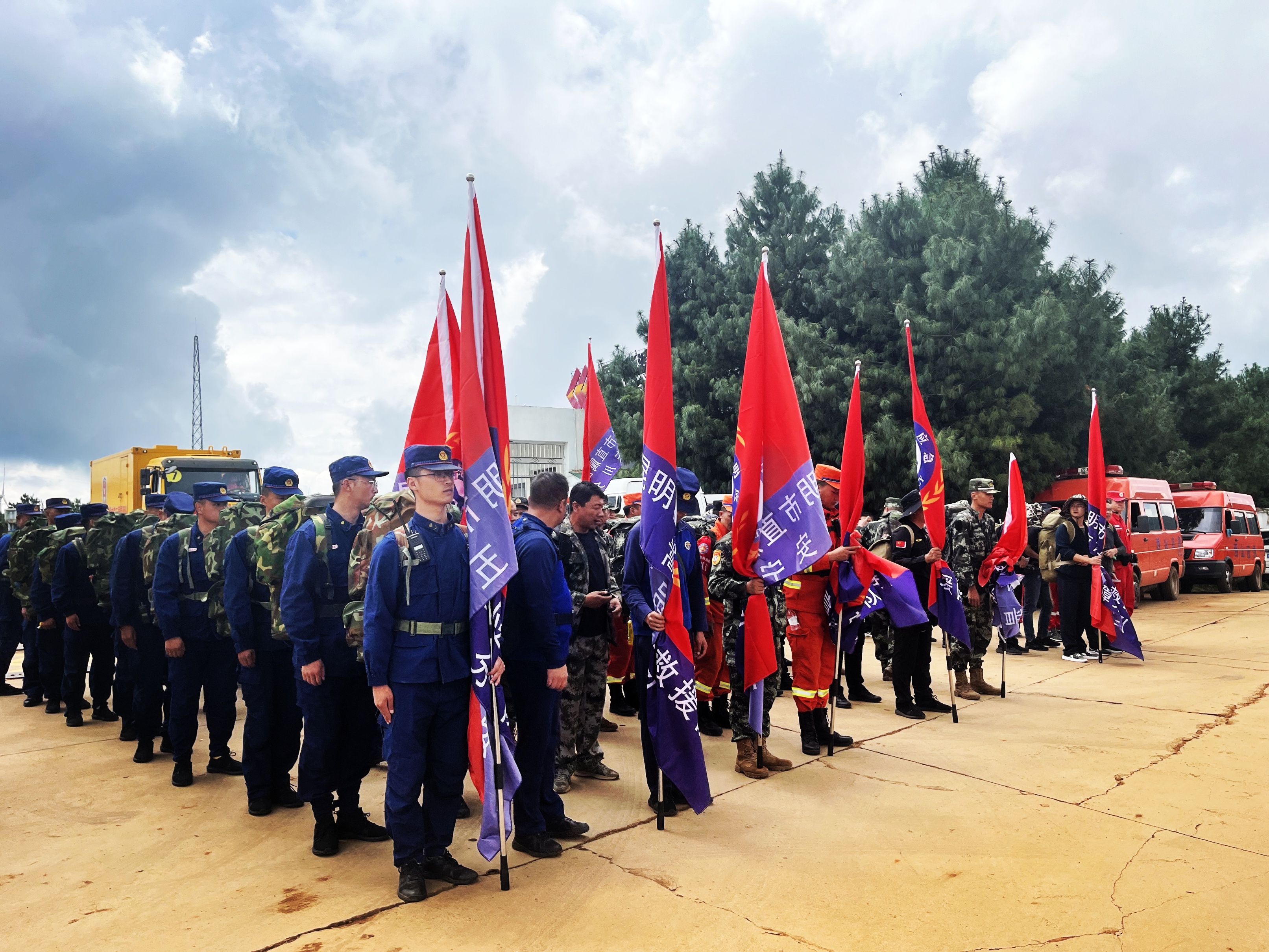 昆明救灾拉练圆满落幕：300精兵强将实战淬炼，守护生命财产安全