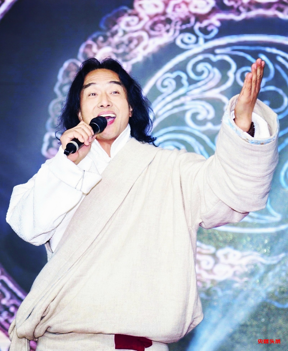 2025云南省酒产业发展高峰论坛暨葡泉1953新品会在昆明举行