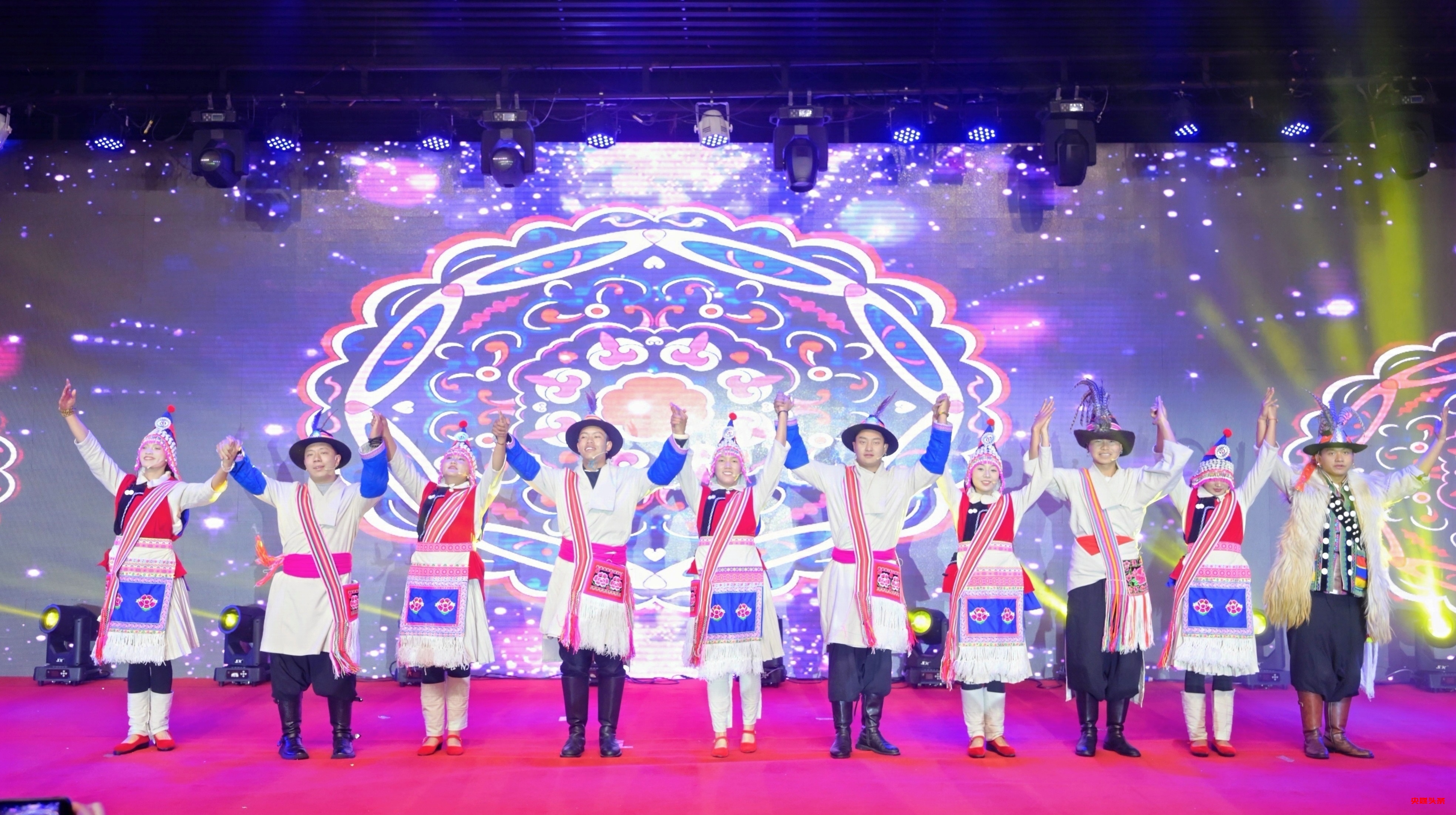 2025云南省酒产业发展高峰论坛暨葡泉1953新品会在昆明举行