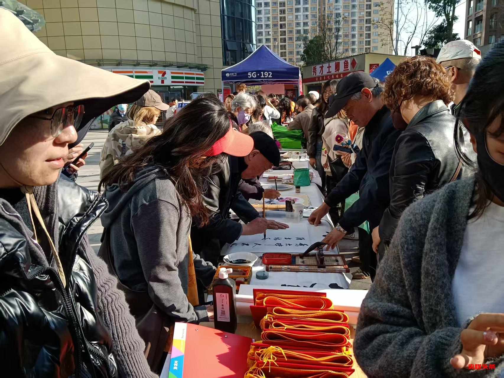 五华区开展系列学雷锋活动，为建设“幸福春城”注入不竭动力