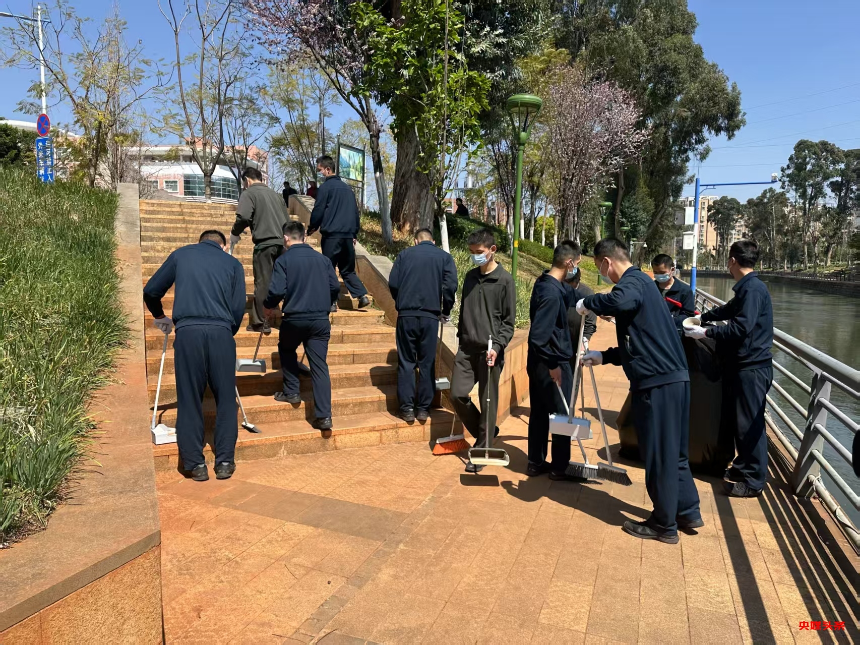 五华区开展系列学雷锋活动，为建设“幸福春城”注入不竭动力